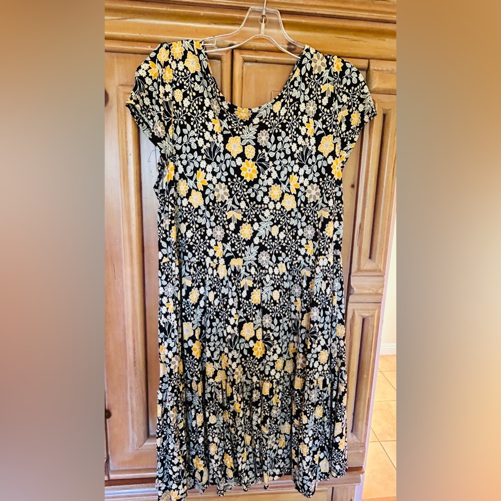 Lascana cap sleeve tiered floral dress, size M